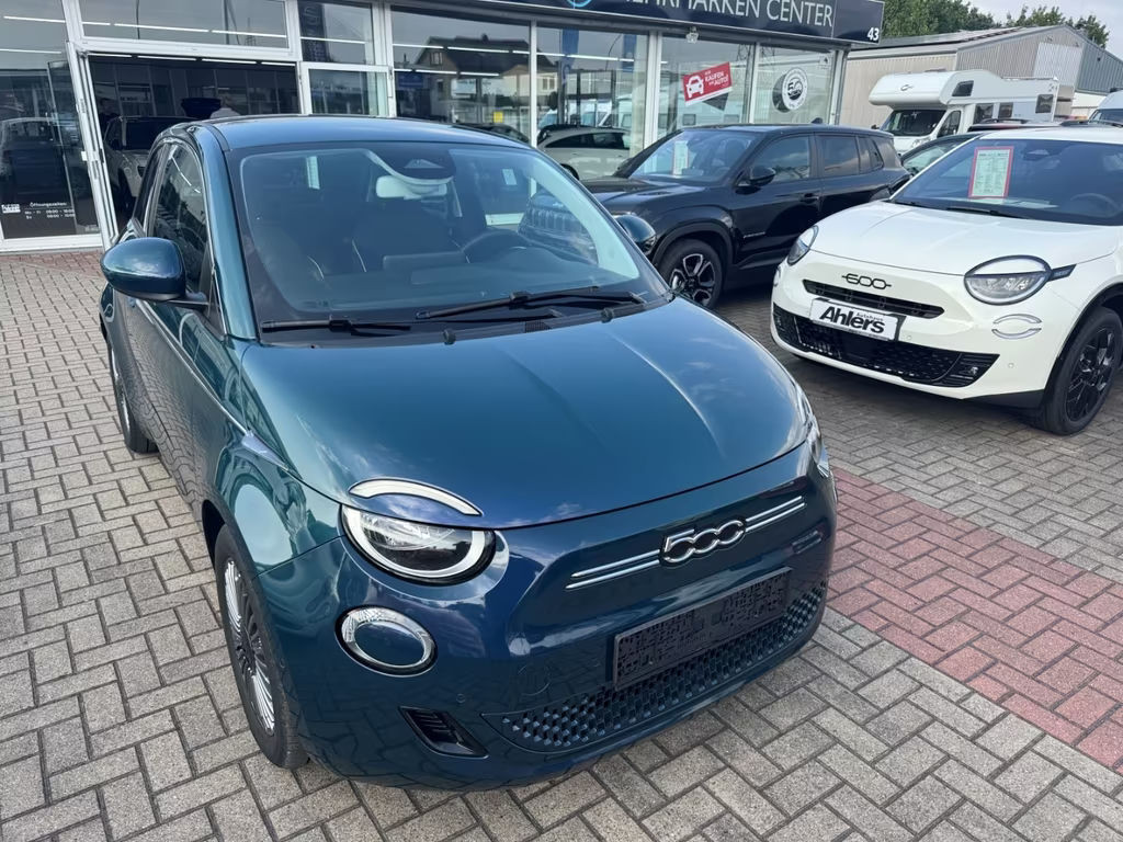 Fiat 500e 42Kwh 118PS KOMFORT STYLE KAMERA SHZ ALU