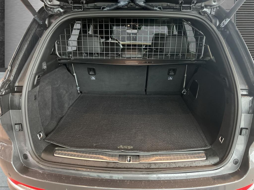 Jeep Grand Cherokee Summit