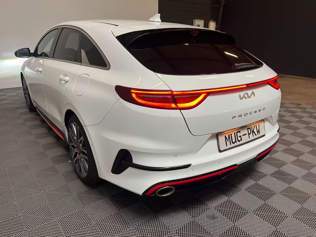 Kia ProCeed