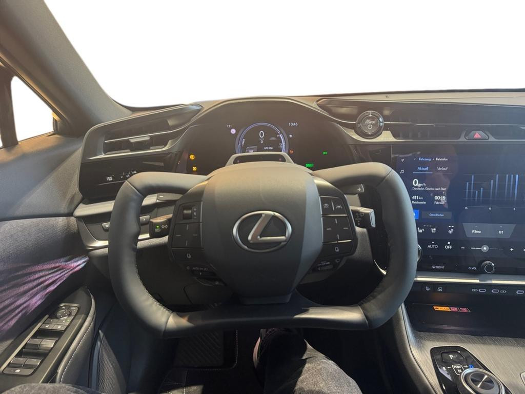 Lexus RZ