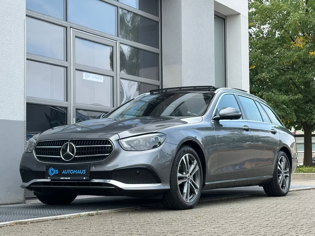 Mercedes-Benz E-Klasse E 300 4MATIC E 300 d