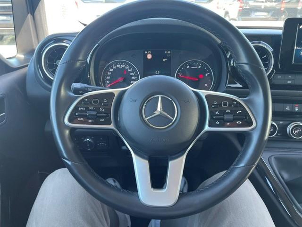 Mercedes-Benz T 180
