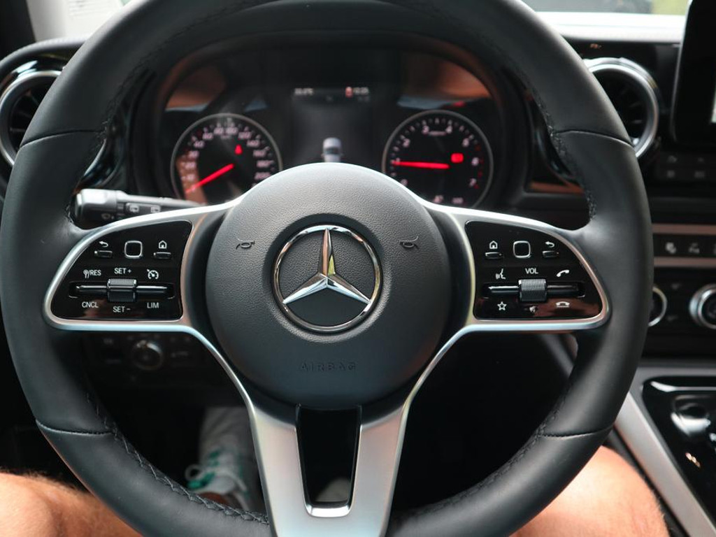 Mercedes-Benz T 180