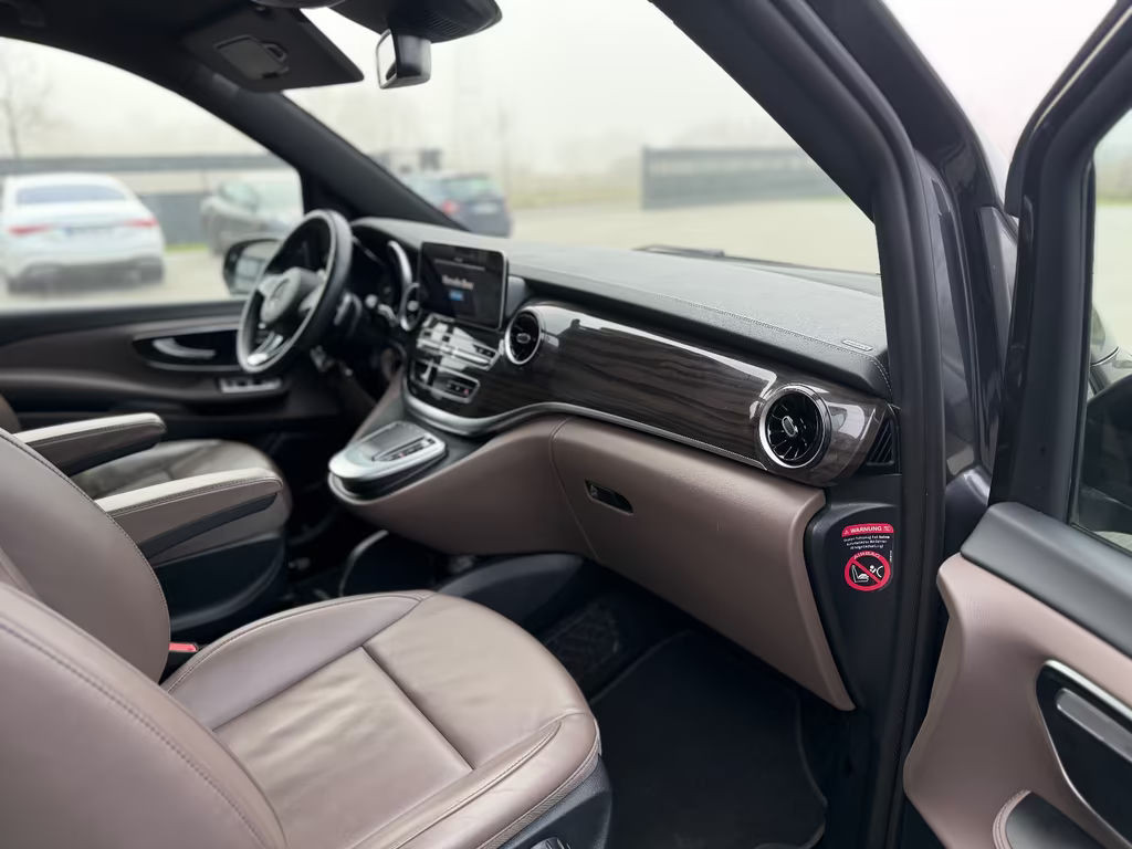Mercedes-Benz V-Klasse V 300 4MATIC AMG Line Limousine Lang