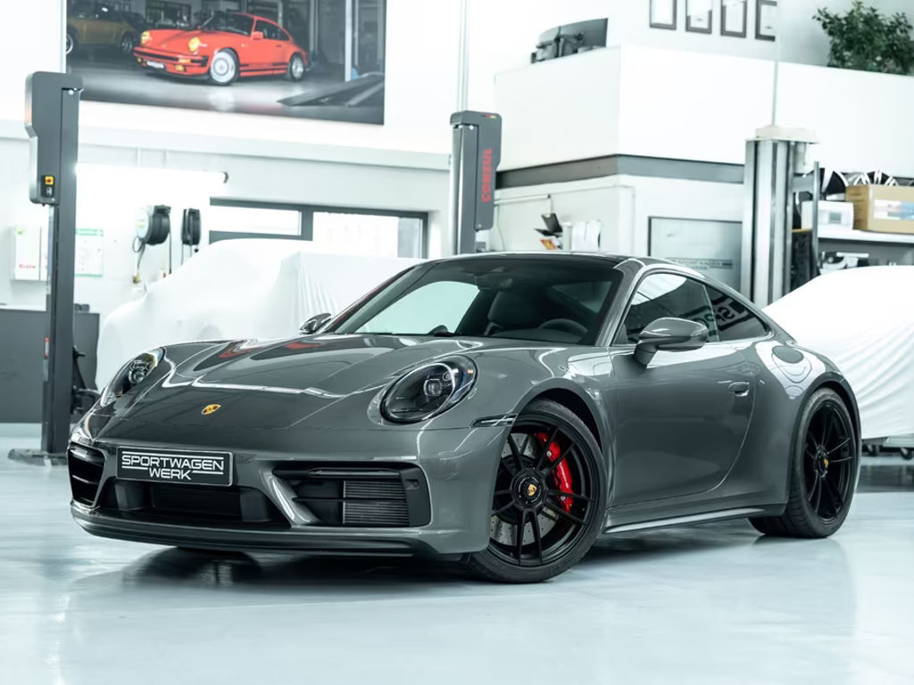 Porsche 911 GTS Carrera
