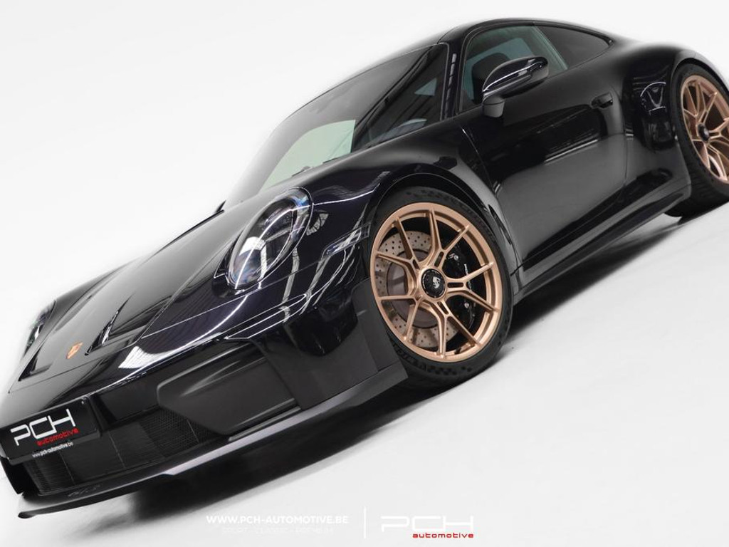 Porsche 911 GT3 4 992