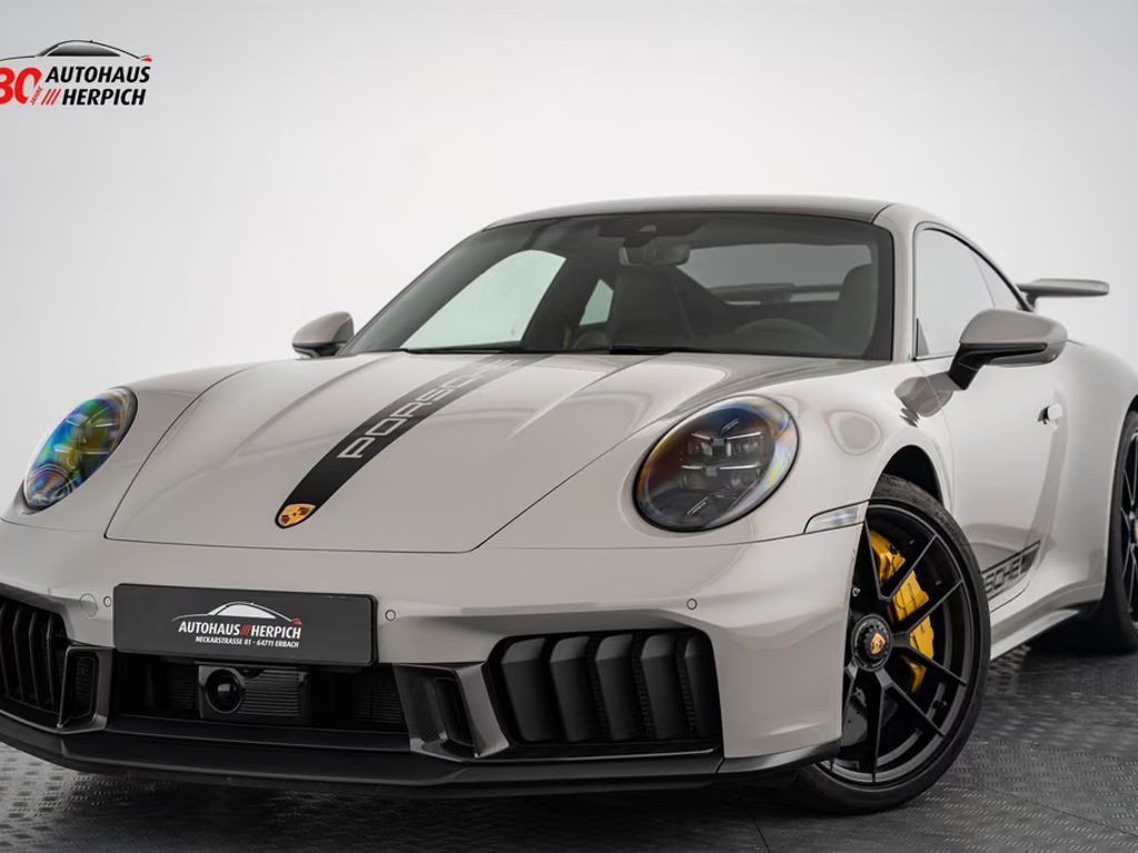 Porsche 911 GTS 4 992 Carrera