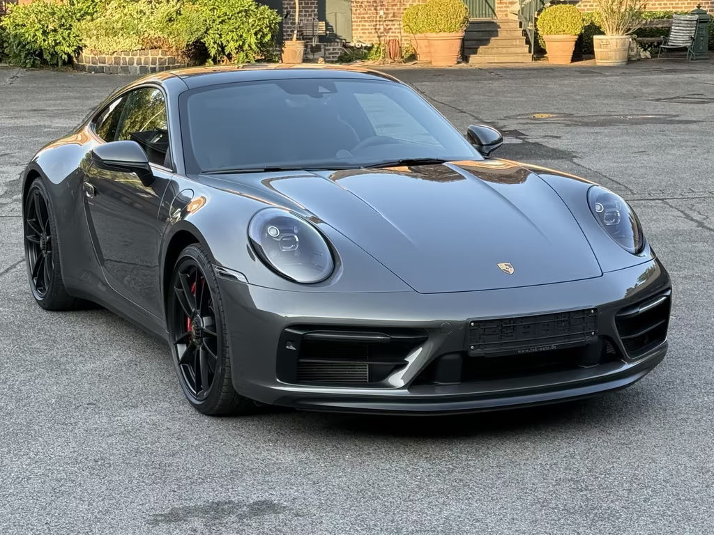 Porsche 911 GTS 4 992 Carrera