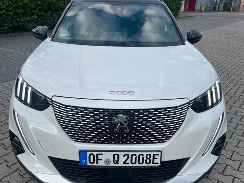 Peugeot e-2008
