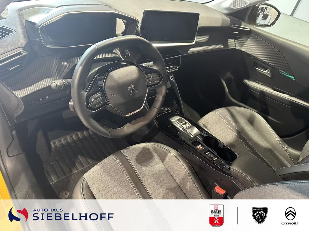 Peugeot e-208