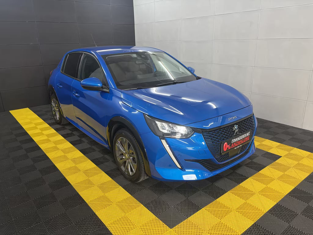 Peugeot e-208