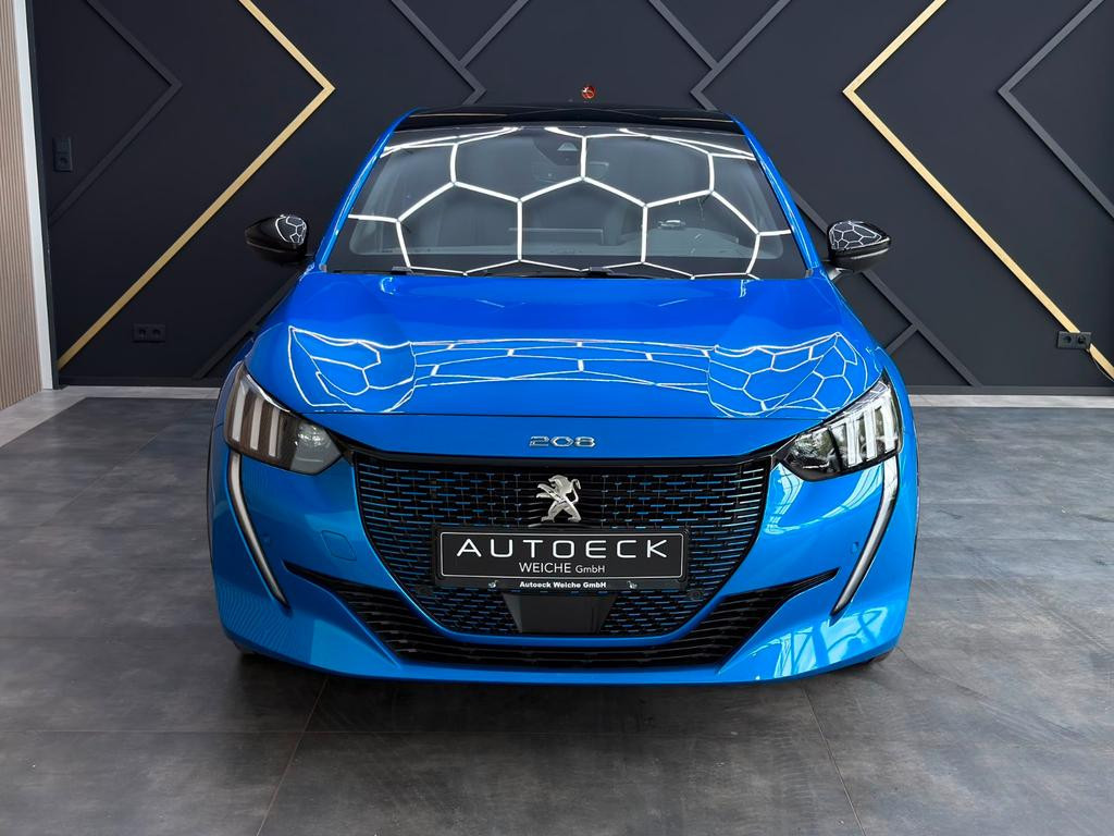 Peugeot e-208