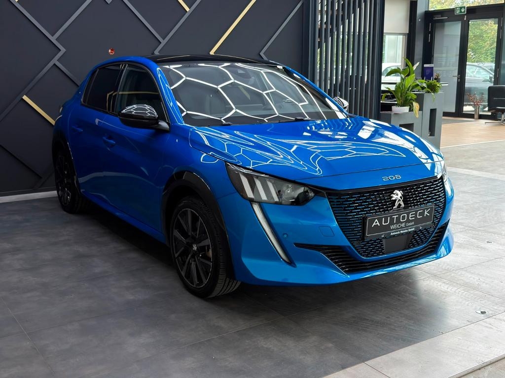 Peugeot e-208