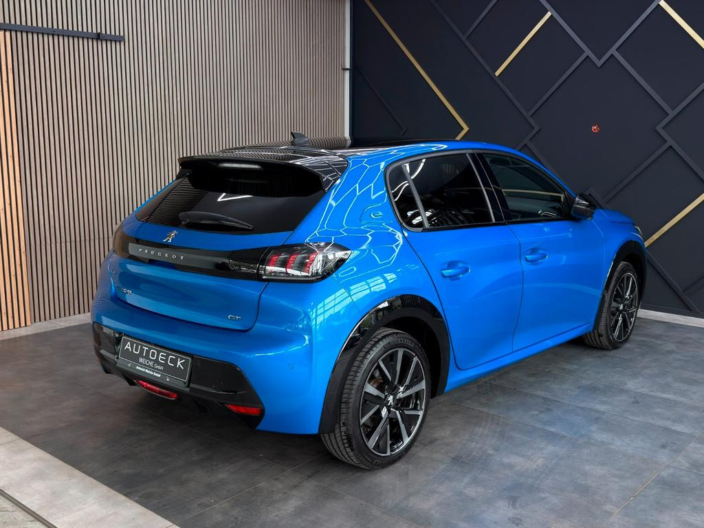 Peugeot e-208