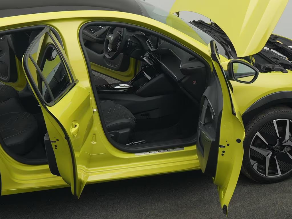 Peugeot e-208