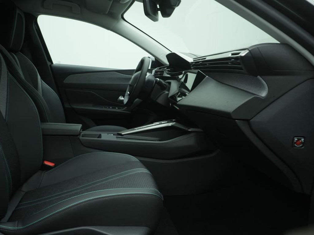 Peugeot e-308