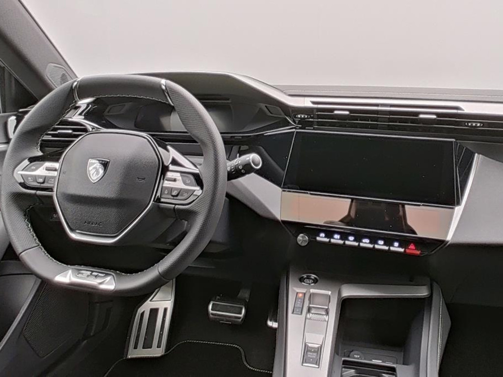 Peugeot e-308