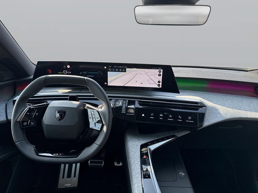 Peugeot E-5008