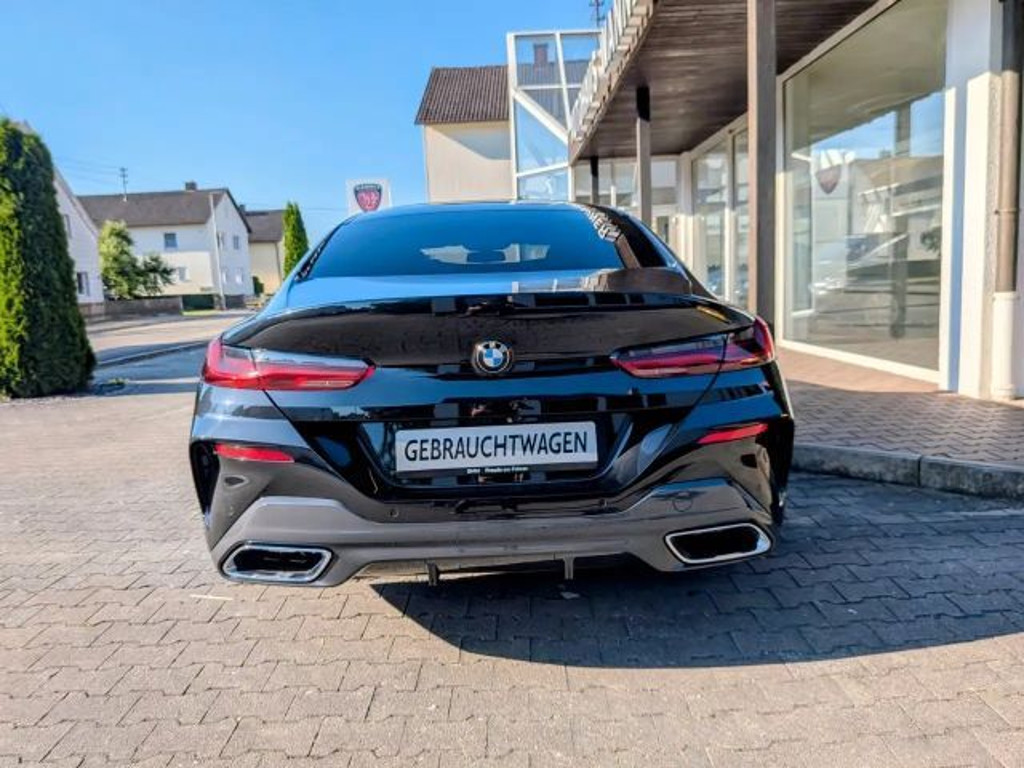BMW M850