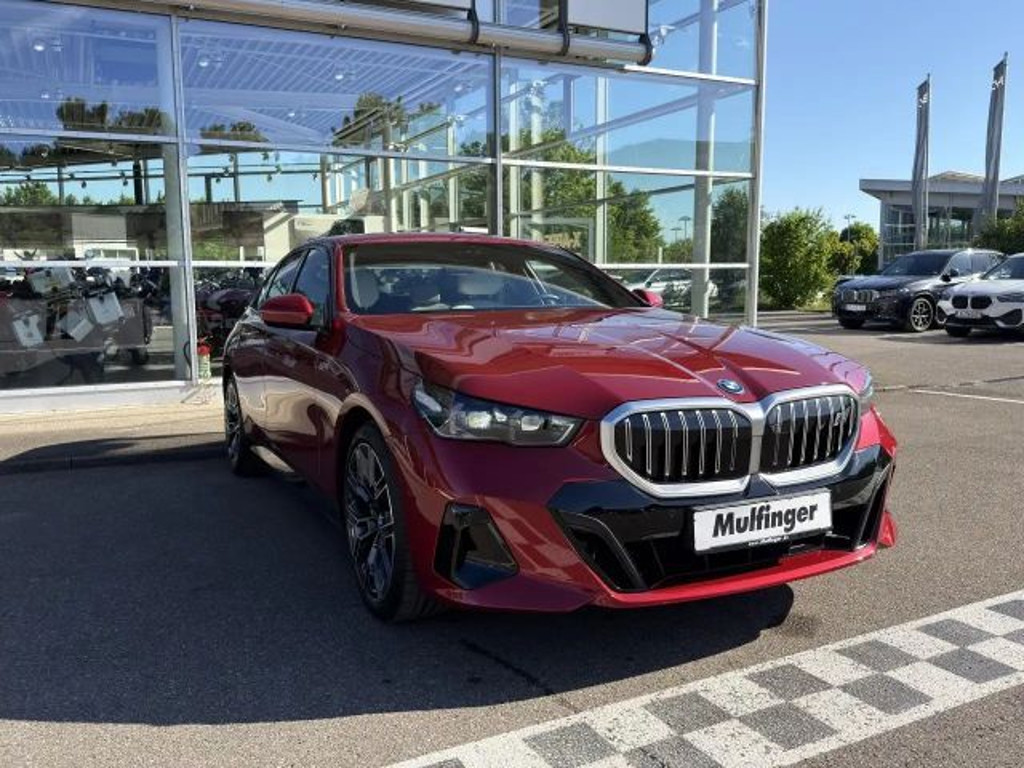 BMW i5