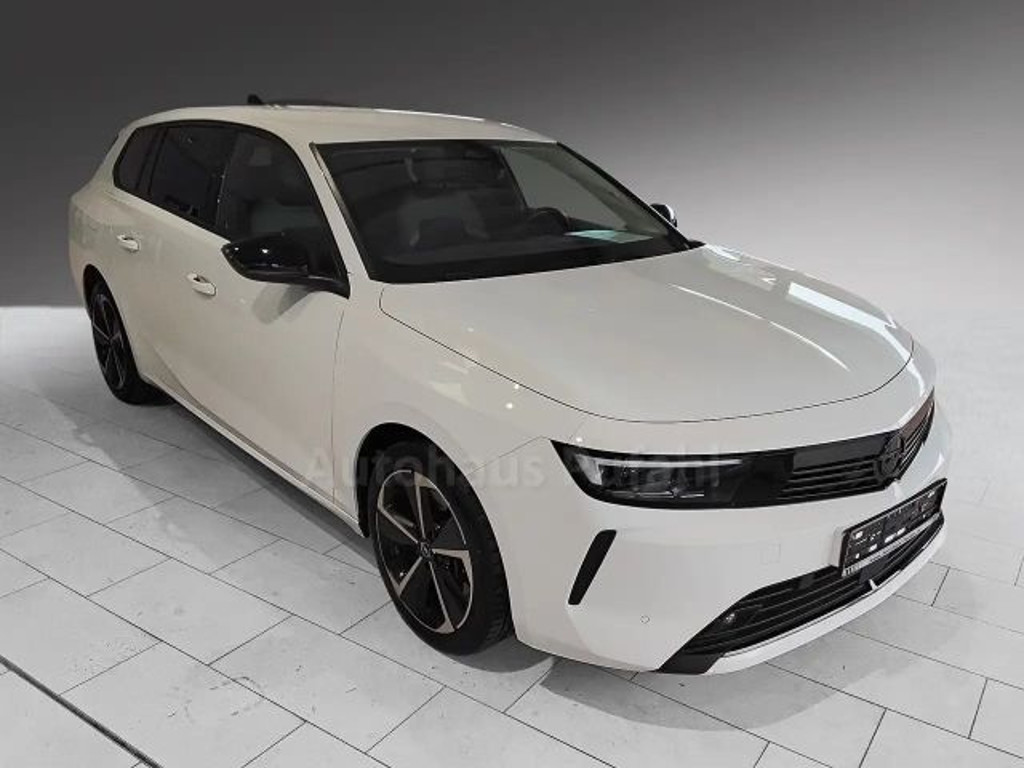 Opel Astra Sports Tourer Hybrid