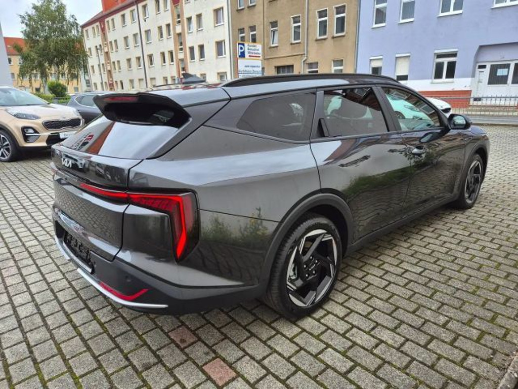 Kia K4