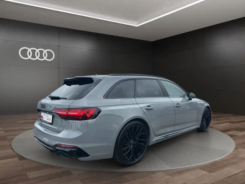 Audi RS4