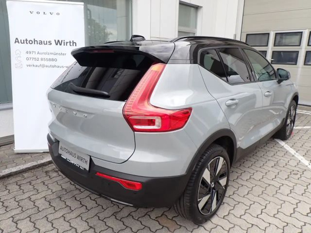 Volvo EX40