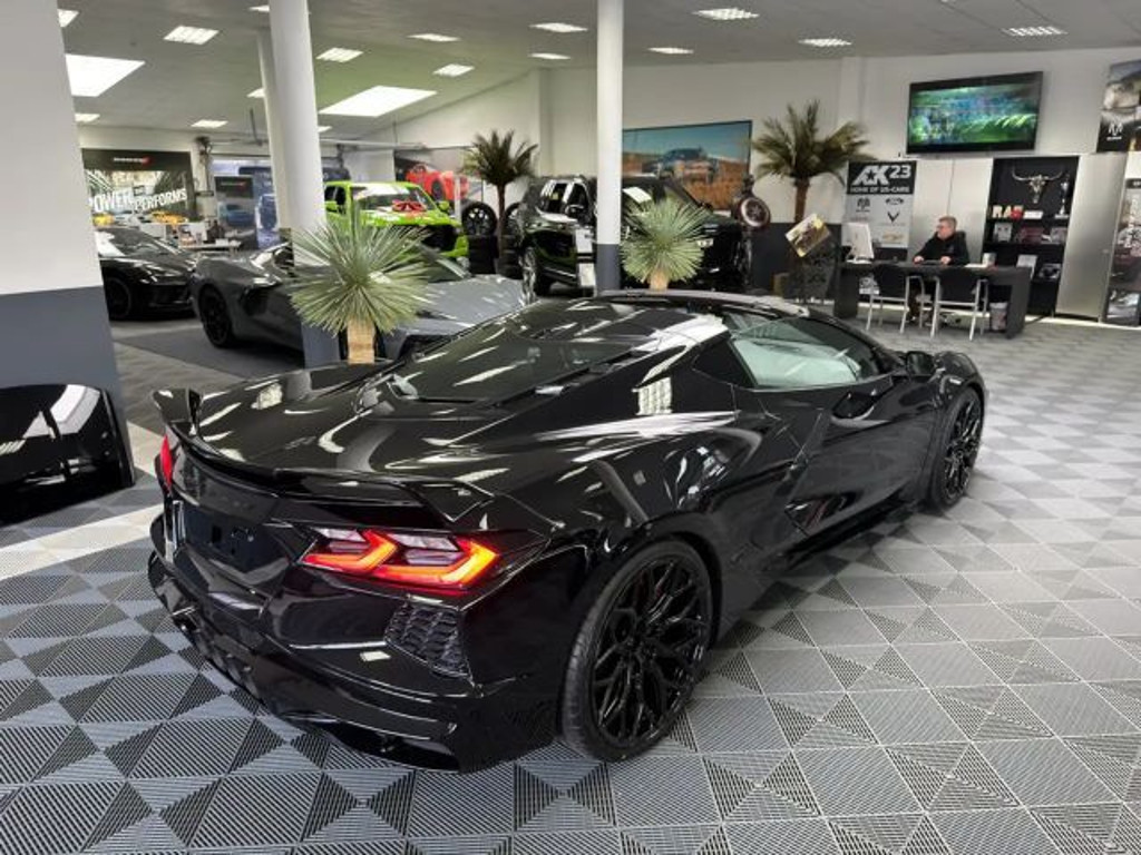 Corvette C8