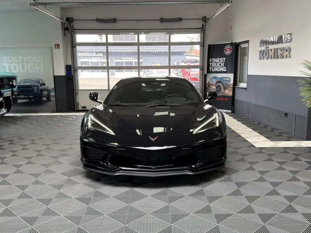 Corvette C8