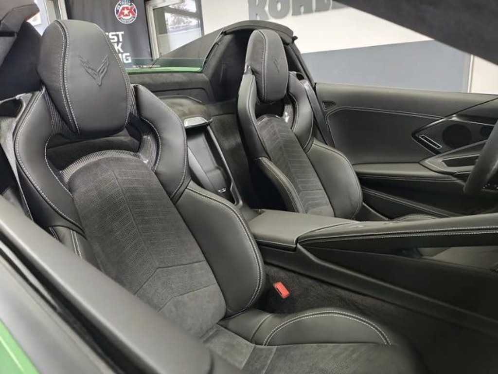 Corvette C8