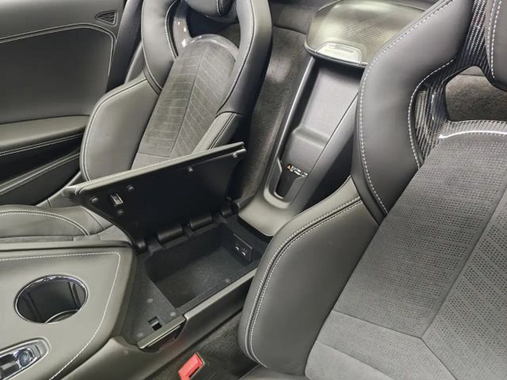 Corvette C8