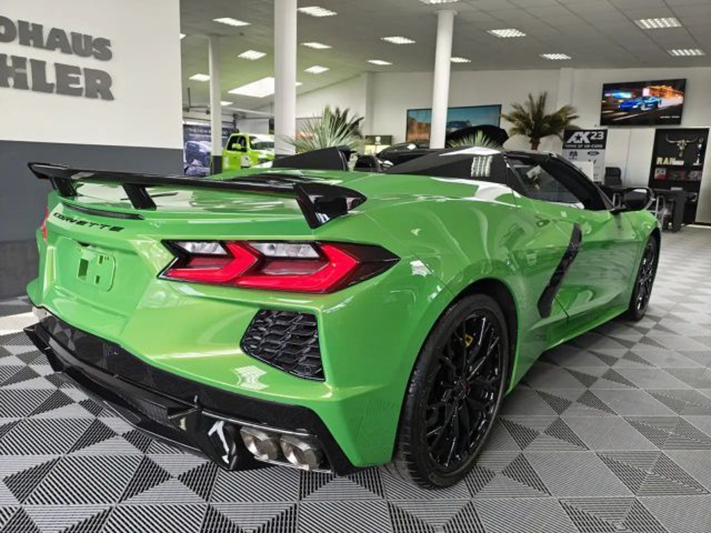 Corvette C8