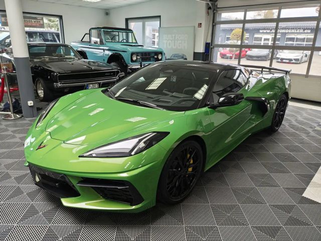 Corvette C8