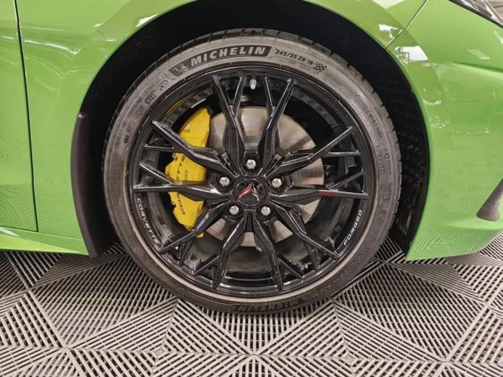 Corvette C8