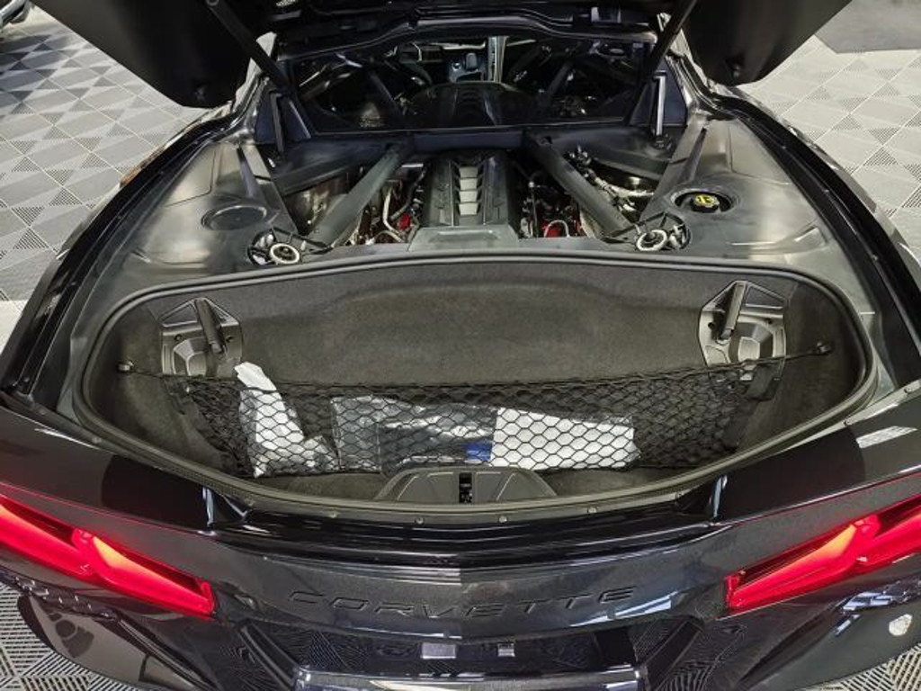 Corvette C8