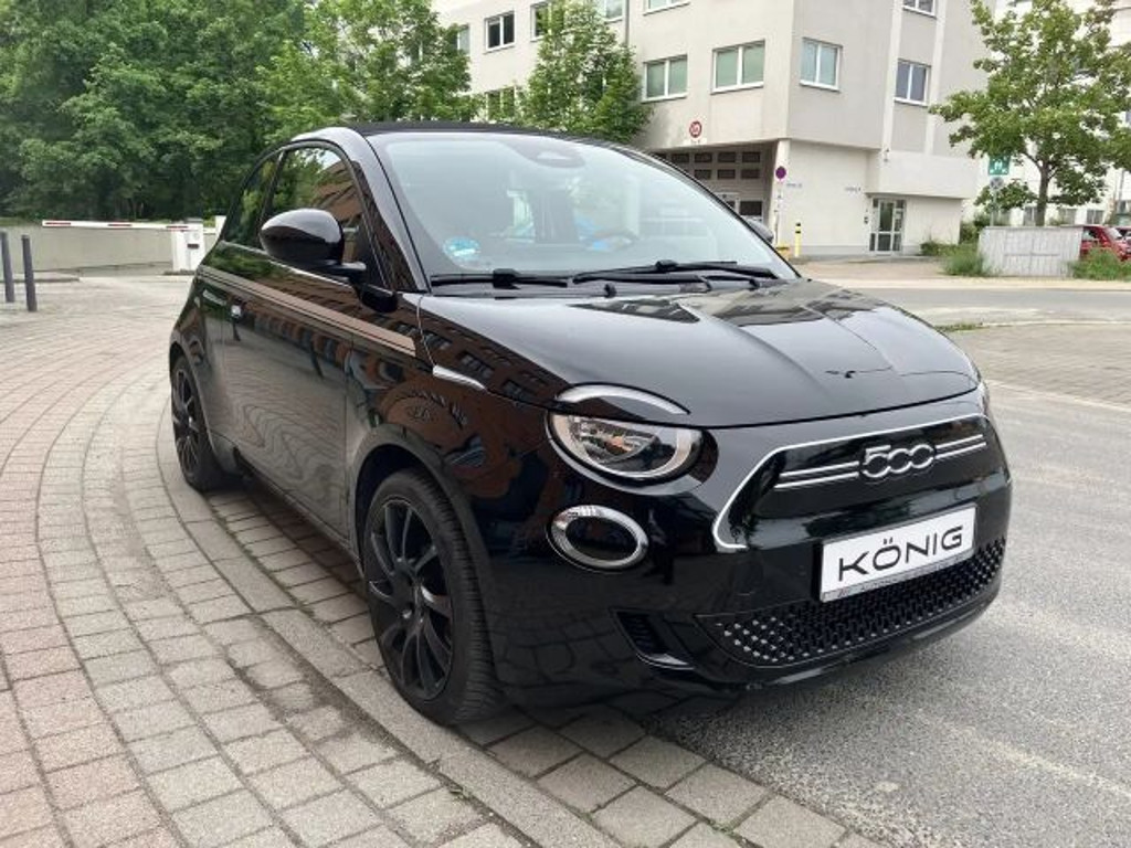 Fiat 500e CABRIO by Irmscher *LEDER*CARPLAY*CAM*SHZG*