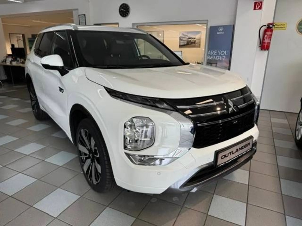 Mitsubishi Outlander PHEV 4WD