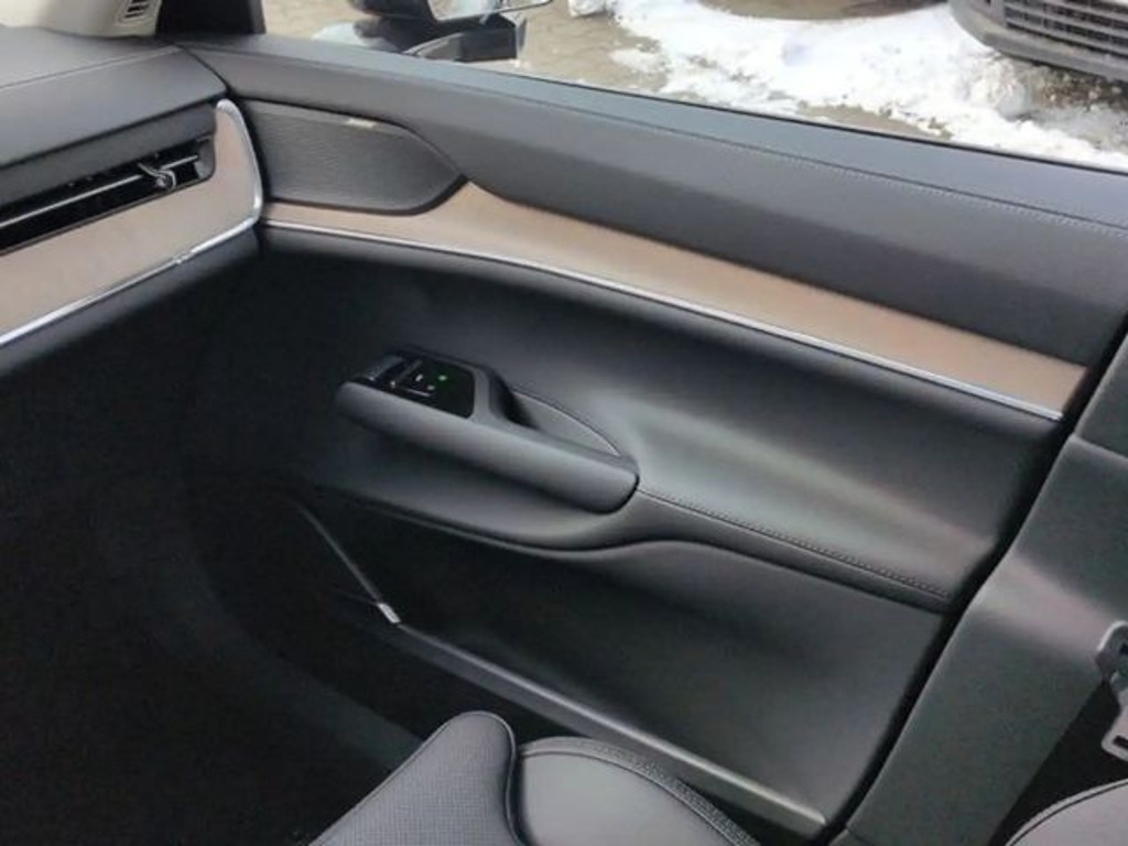 Volvo EX90
