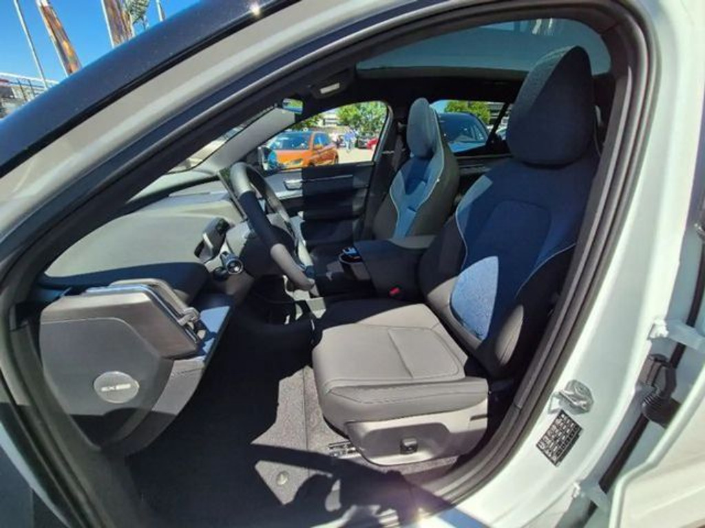 Volvo EX30