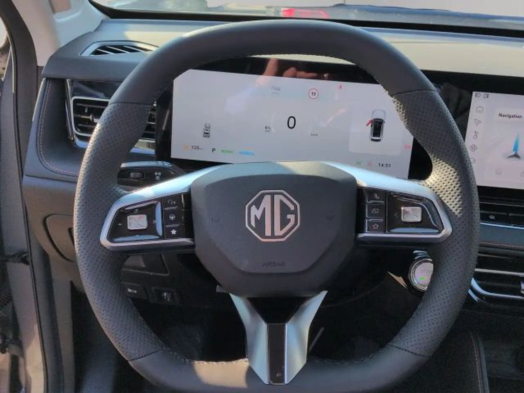 MG HS