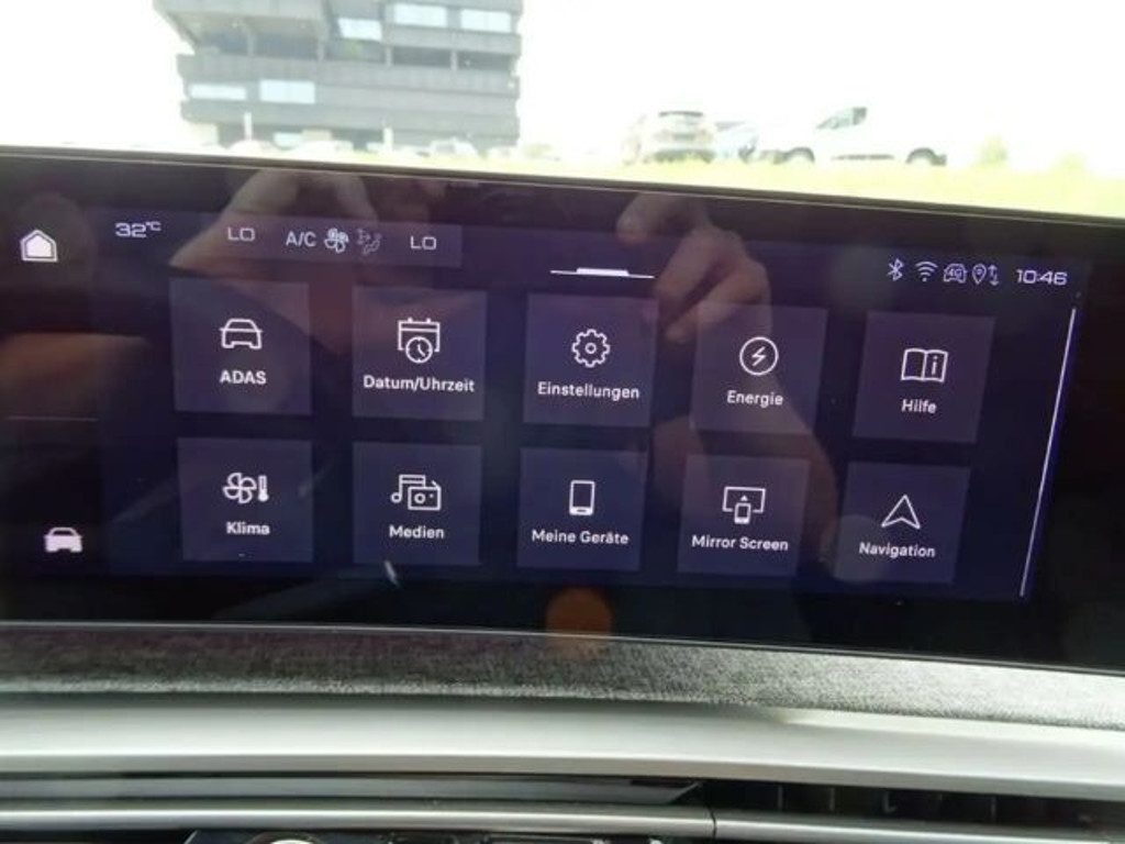Peugeot E-3008
