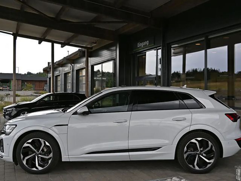 Audi Q8 e-tron