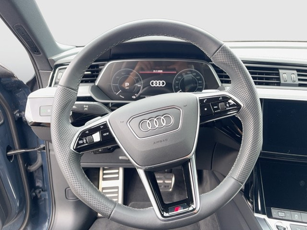 Audi Q8 e-tron