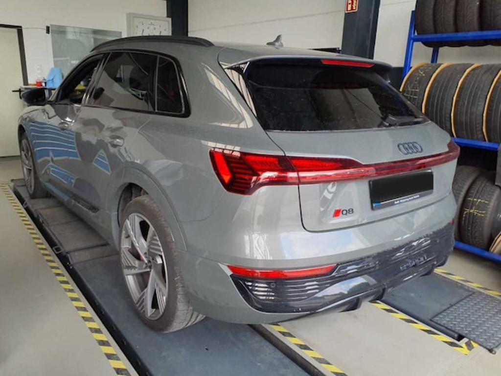 Audi Q8 e-tron
