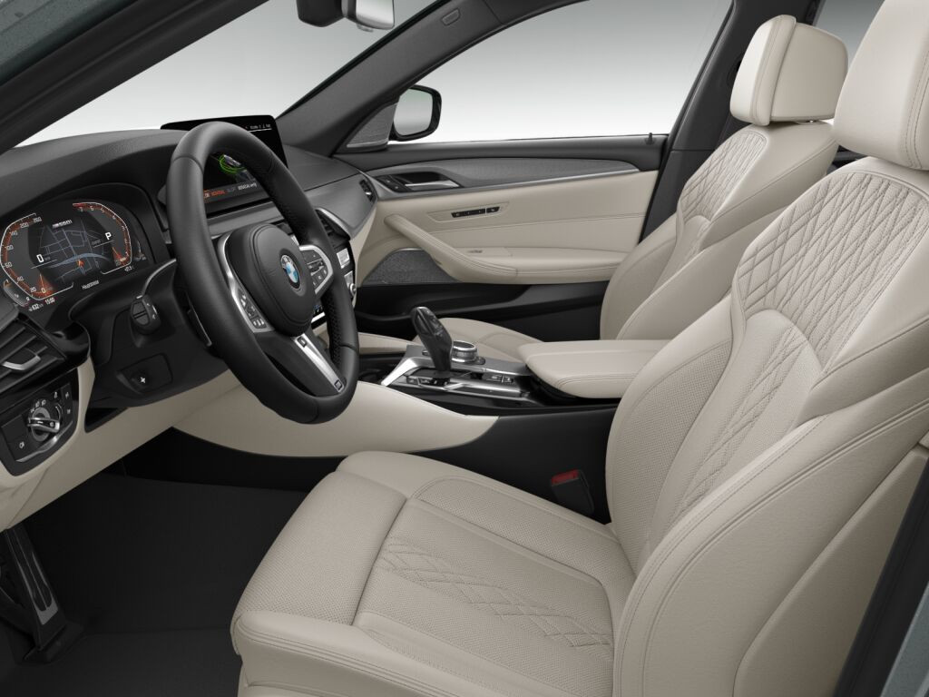 BMW M550