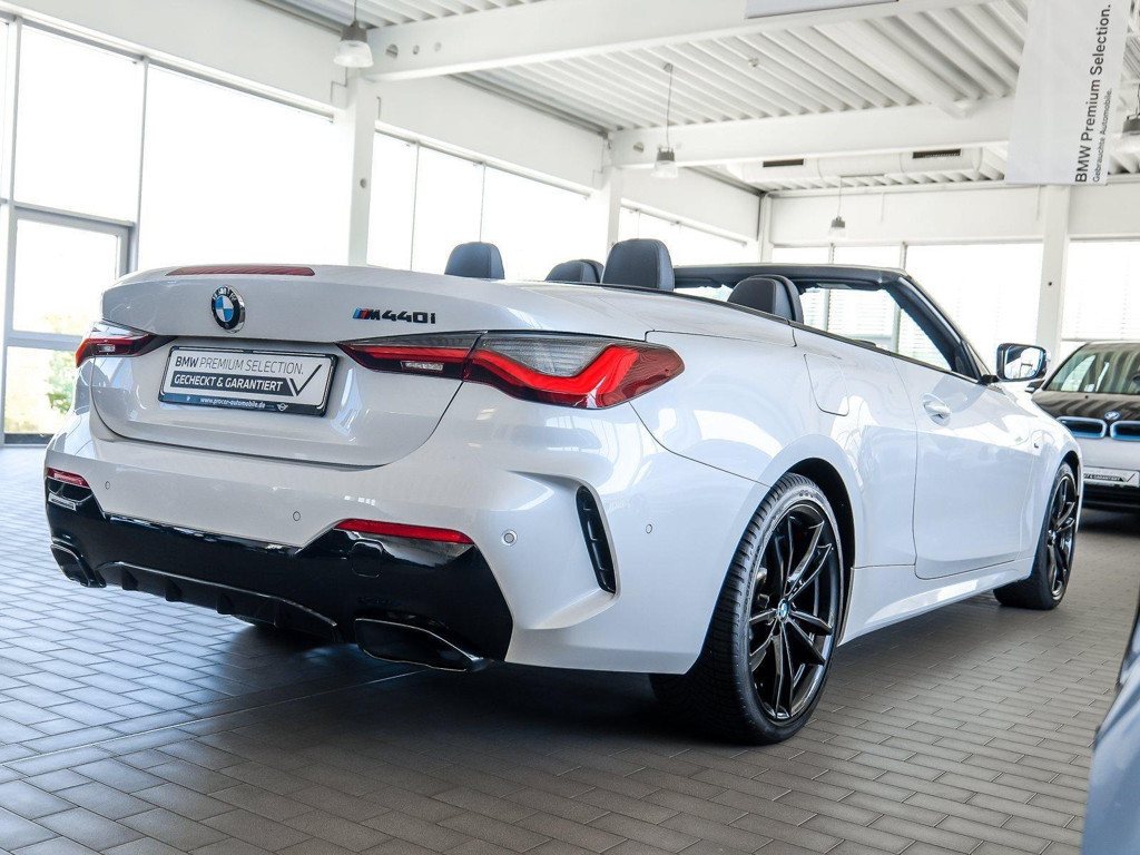 BMW M440
