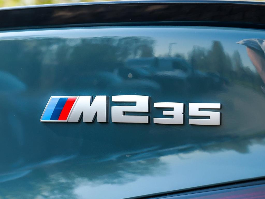 BMW M235