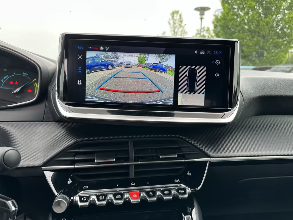 Peugeot e-208