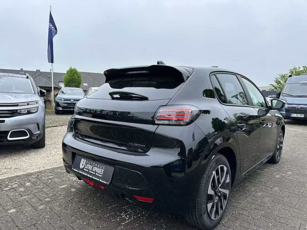 Peugeot e-208